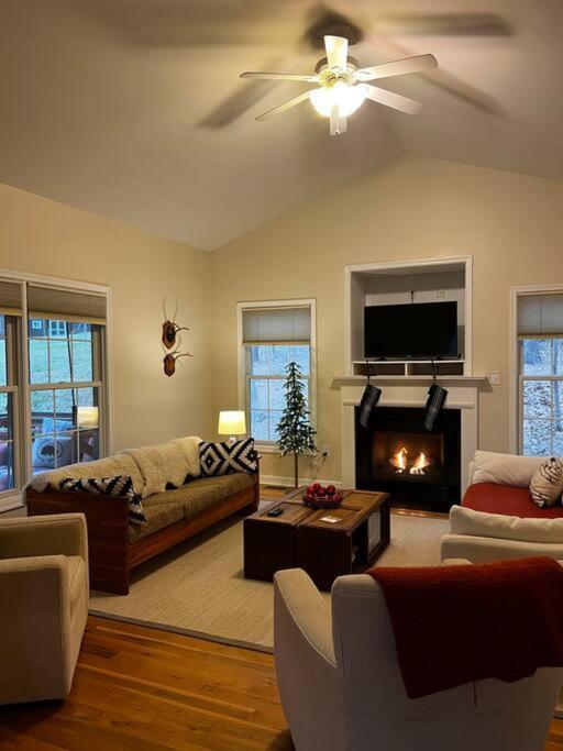 Cozy Cabin W/ Indoor Fireplace & Tranquil Views Luray Exterior photo